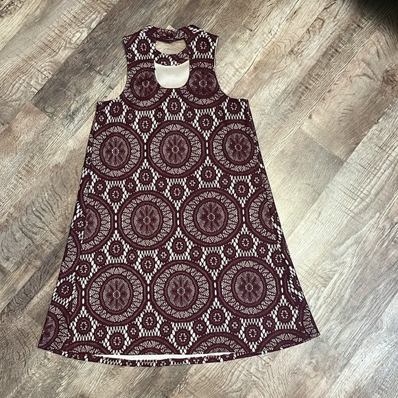 Maroon Patterned Dress - Picture 2 of 6